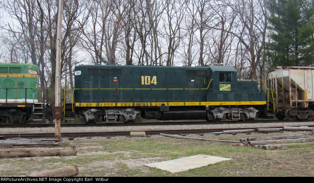 Ohio South Central Railroad (OSCR) 104